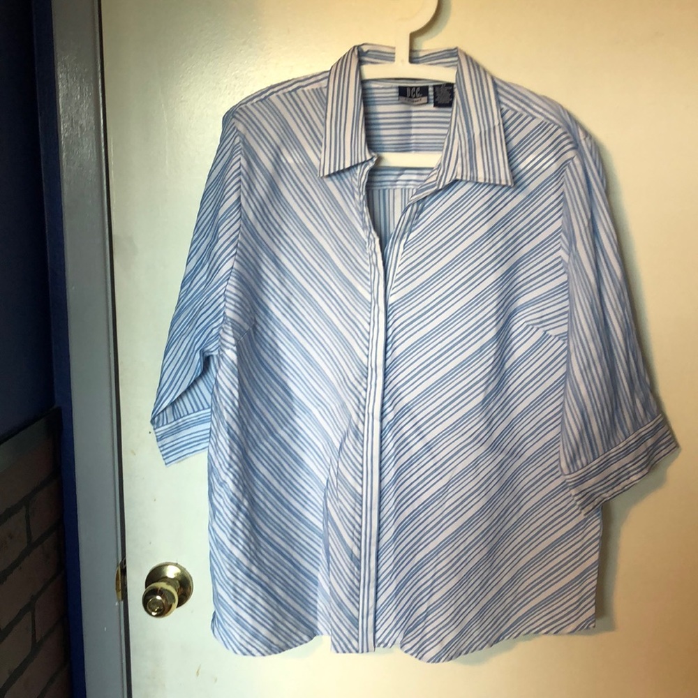 Woman's DCG blue angle striped shirt 2X NWT